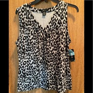Animal print sleeveless top New